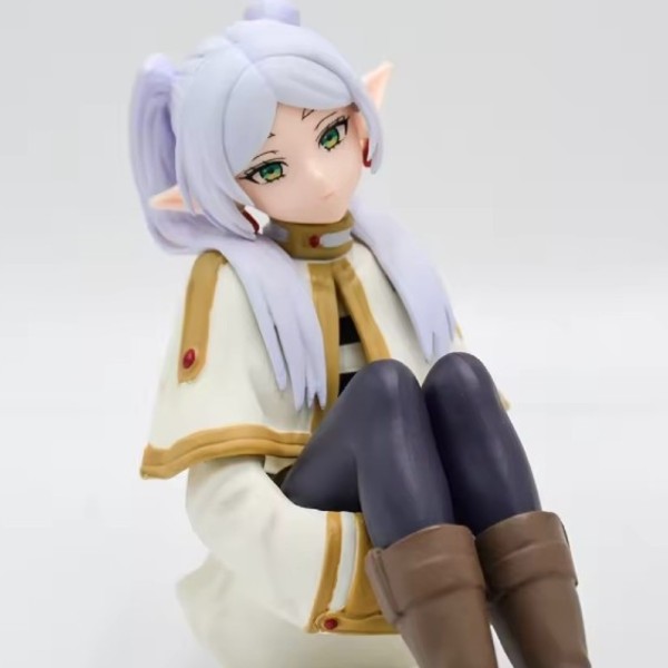 Frieren: Beyond Journey's End – Sitting Elf Figure - Image 3
